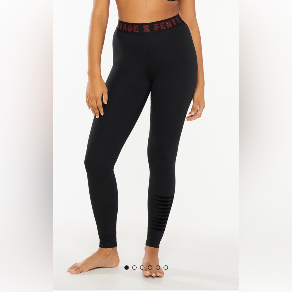 Forever Savage X Fenty Black Leggings Sz Small